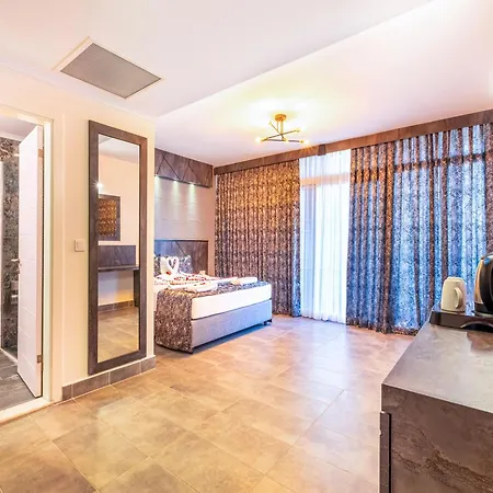 Otel Senza The & Avsallar